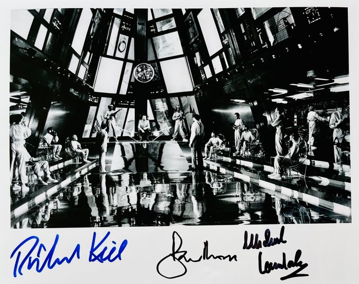 James Bond 007: Moonraker - Triple signed by Roger Moore, Michael Lonsdale and Richard Kiel - Autogramm, with Certified Genuine b´bc holographic COA