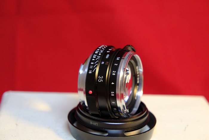 Voigtländer Nokton 35mm f/1.4 Leica M