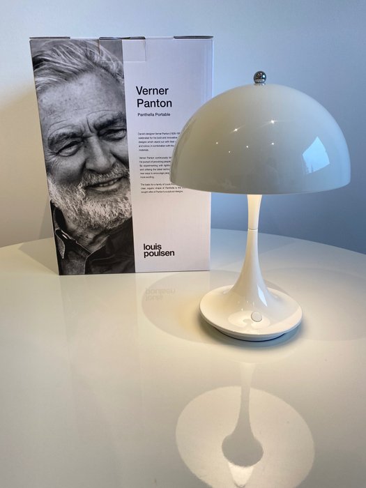 Louis Poulsen Verner Panton - Lampă  de masă - Panthella portabil 160 - Alb - Metal - Aluminiu