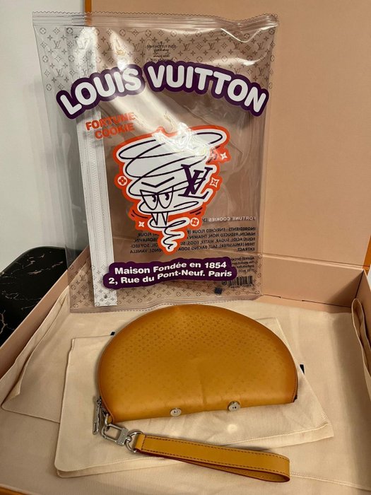 Louis Vuitton - Fortune cookie bag limited edition Clutch bag