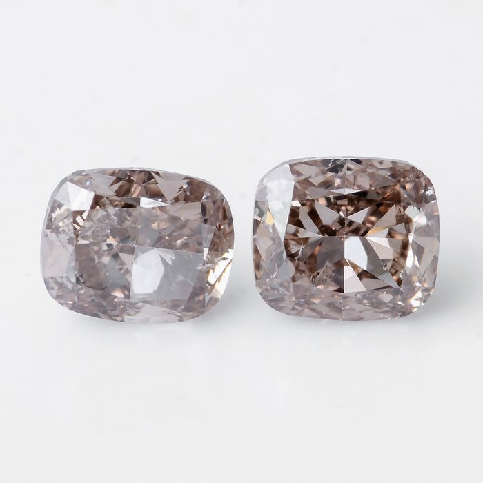 2 pcs Diamante - 1.01 ct - Brillante, Cuscino - Natural Fancy Brown - I1