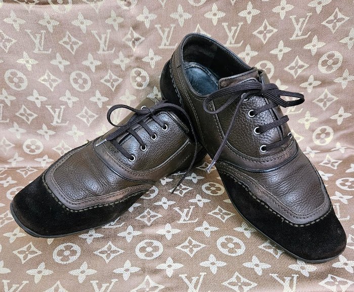 Louis Vuitton - Authenticated Lace Ups - Leather Brown Plain for Men, Very Good Condition