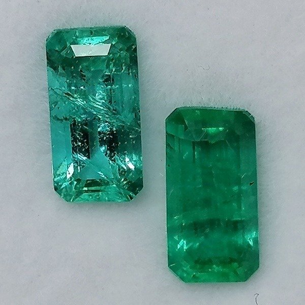 2 pcs  Smaragd - 1.87 ct
