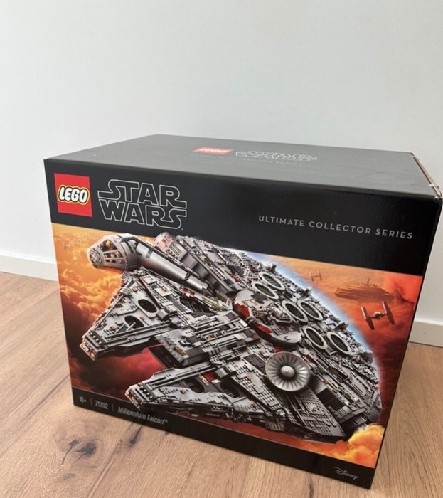 LEGO - 75192 - Lego Lego Star Wars UCS Millennium Falcon - 2000