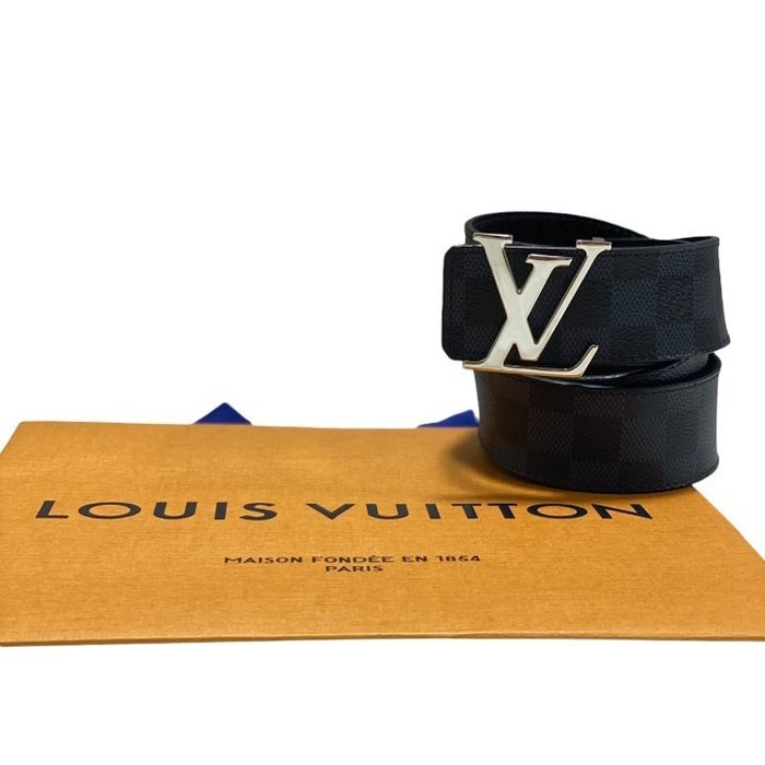 Louis Vuitton LV Initiales 40mm Reversible Belt Black Monogram Canvas. Size 85 cm
