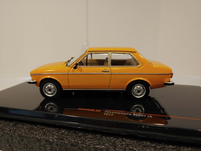 IXO 1:43 - 1 - Miniatura de sedan - Volkswagen Derby LS 1977