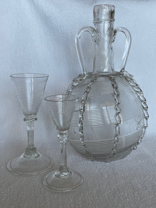Jarra holandesa con 2 vasos. (3) - Vaso de cristal