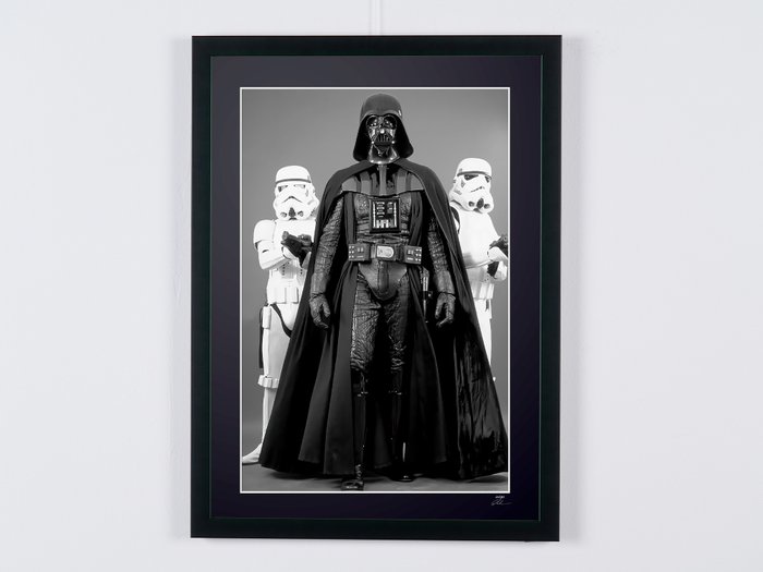 Star Wars : The Empire Strikes Back 1980 - Darth Vader (David Prowse) - Art Photography - Luxury Wooden Framed 70X50 cm - Limited Edition Nr 03 of 30 - Serial ID 30017-2 - Original Certificate (COA), Hologram Logo Editor and QR Code