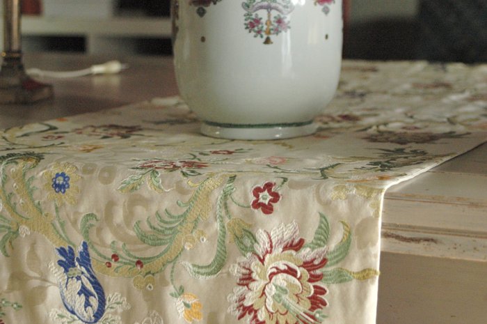 San Leucio 1789 Giardino silk table runner table cover - Table cover - 176 cm - 45 cm
