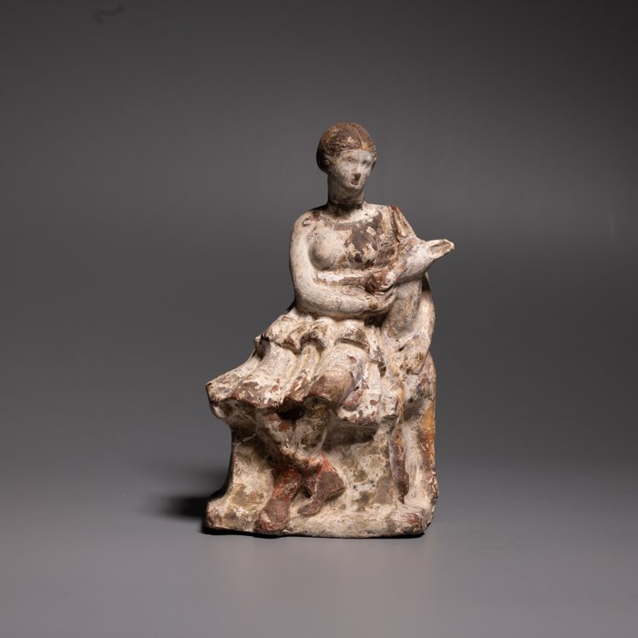 Αρχαία Ελληνική Terracotta Ωραία φιγούρα τανάγρα η θεά Άρτεμις με ένα ελάφι. 3ος - 4ος αιώνας π.Χ. 15,5 εκ. Υ. Εξ. SOTHEBYS.