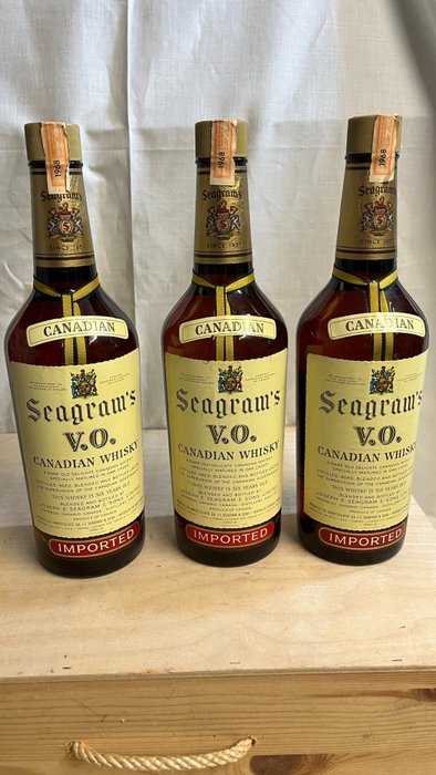 Seagram’s V.O 1968 - Joseph E. Seagram’s & Sons  - 75cl - 3 bottles