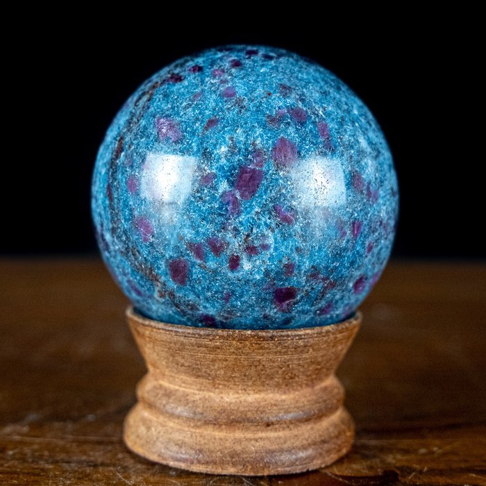 非常罕见的天然红宝石和蓝晶石水晶球 , 缅甸, 未加热- 312.74 g