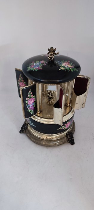 Rege-Cigarette case with music box - Iron (cast/wrought), Porcelain