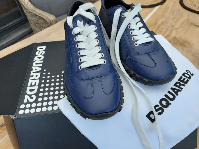Dsquared2 - Sneakers - Maat: Schoenen / EU 39