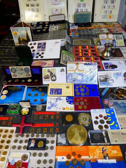 World. Interesting collection of coins/KMS/banknotes/medals incl. some PP and Unc coins (ca. 500 pieces)
