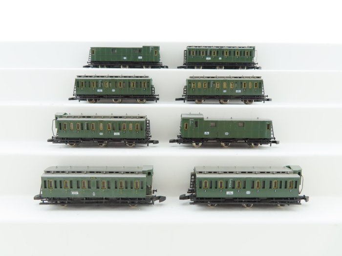 Märklin Z - o.a. 8750/8703/8704 - Passagiersrijtuig - 8x 3-assige couperijtuigen 1e/2e en 2e klas, incl bagagerijtuigen - DB