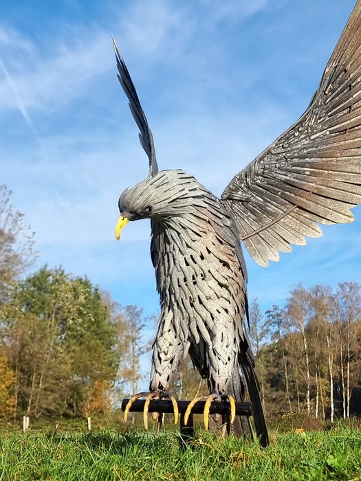 Szobrocska - Jagende roofvogel xl - fém