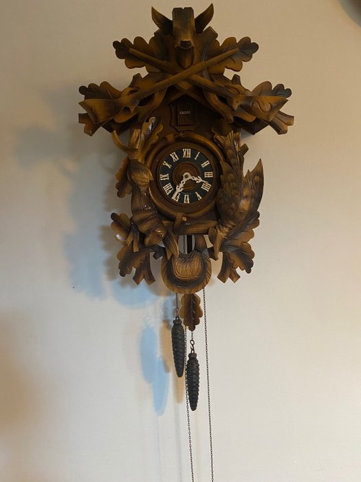 Orologio a cucù scena di caccia - Legno - Seconda metà del 20° secolo