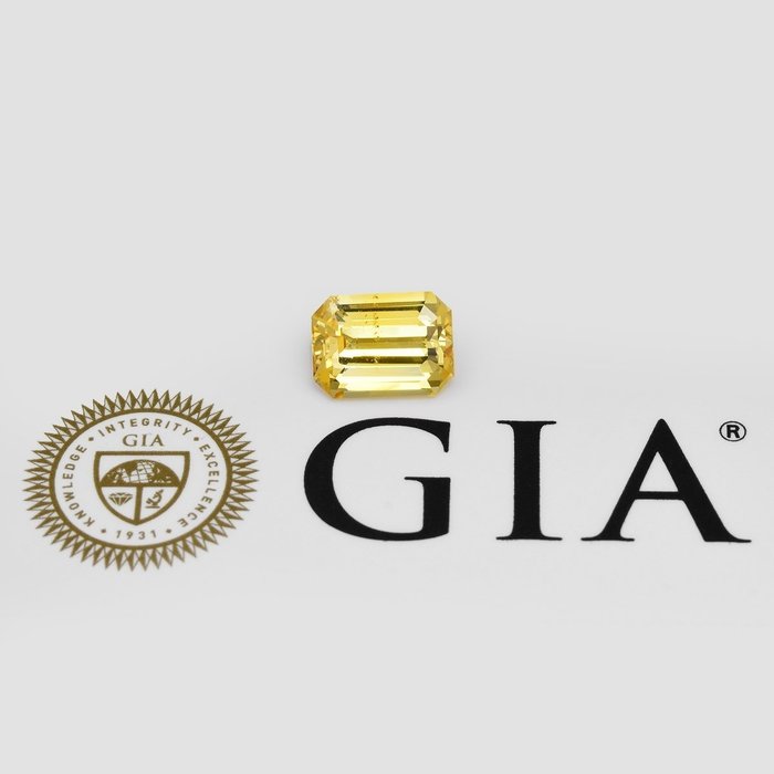 1 pcs (GIA Certified) - (Unheated) - Yellow Sapphire - 1.68 ct
