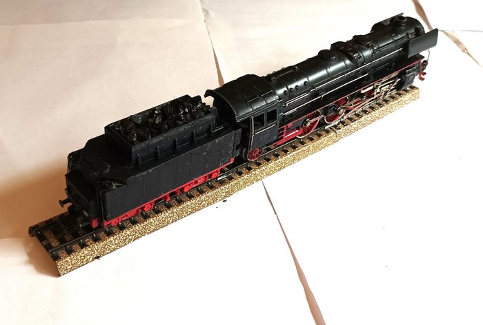 Märklin H0 - 3008.2-F800 - Dampflokomotive mit Tender - BR 01 097 - DB