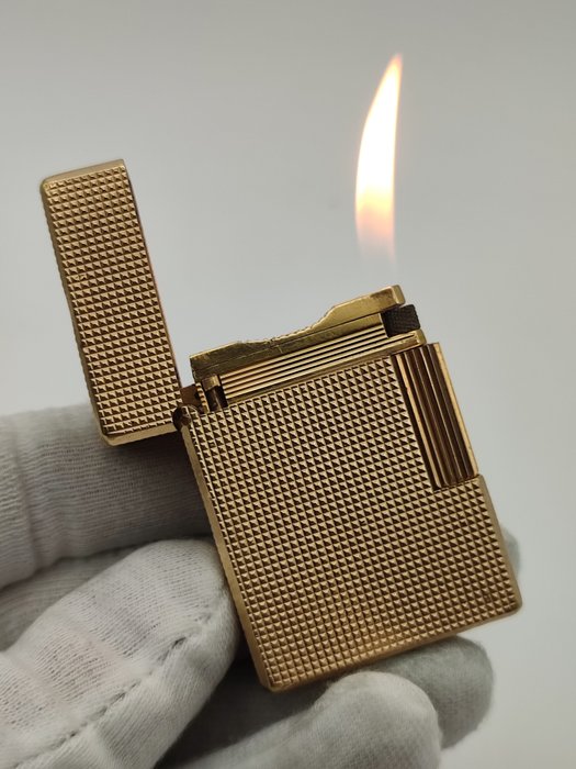 S.T. Dupont - Gold Plated Diamond Tip Line 1 Small BR type 70's - Lighter - Forgyldt
