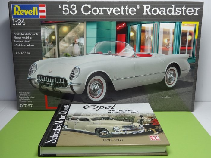 Revell 1:24 - 2 - Model kit - Corvette - Lot with 1 1:24 scale kit to  assemble and paint + 1 book with 190 pages and 250 illustrations - Catawiki