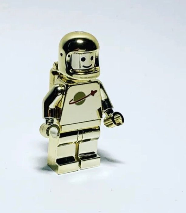 Statuetă - Lego Chrome Gold  Plated Classic Space Astronaut - Plastic
