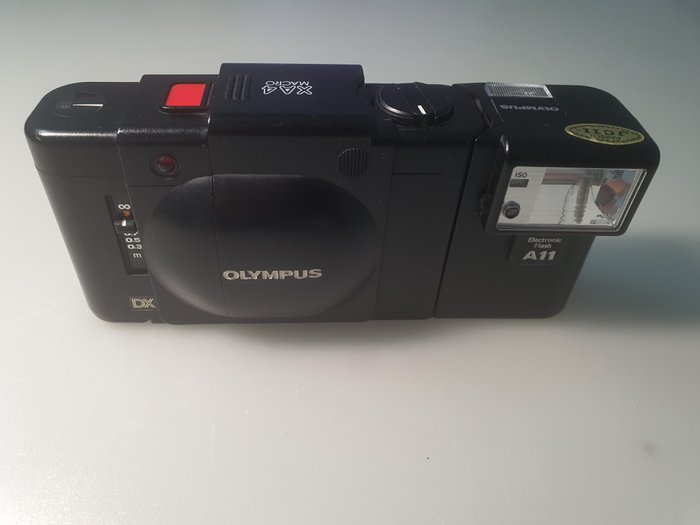 Olympus XA4 Macro 28mm + A11 Elektronic Flash , Sehr Gute Zustand