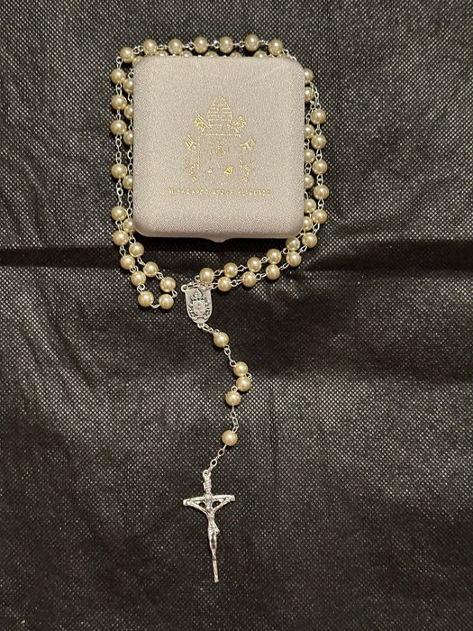 誦經念珠 - 珍珠母貝尼迪克念珠，教宗方濟各 - 2024年
