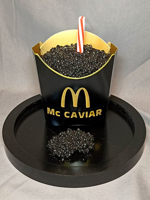 XTC Artist - Mc Caviar Black Red Straw