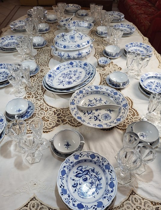 Meissen - Service de table pour 12 (70) - Blue Orion ( " Sword "Backstamp ) - Porcelaine