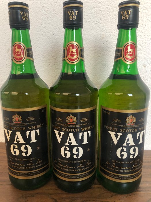 Vat 69 - b. 1970s, 1980s - 750ml - 3 bottles