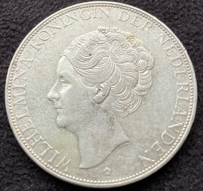 Netherlands. Wilhelmina (1890-1948). 2 1/2 Gulden 1923 Grof Haar
