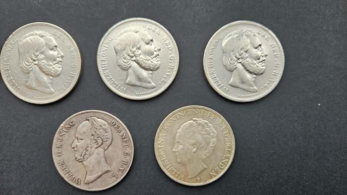 Niederlande. 2 1/2 Gulden 1847/1938 (5 stuks) Willem II, III en Wilhelmina