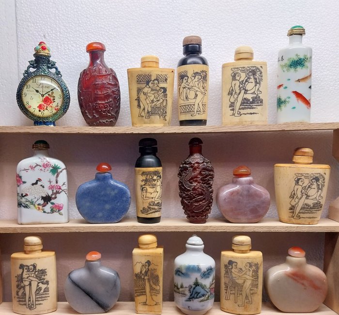 Tubákos palack - 18 különböző, különböző anyagokból készült tubákpalack gyűjteménye