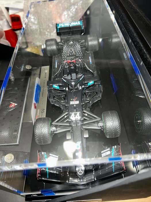 Amalgam 1:18 - 1 - Modelbil - Formula 1 Lewis Hamilton  2020 Mercedes Benz AMG W11 EQ Turkish GP - Ltd Ed 500 stk