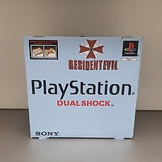 Sony PlayStation 1 – Resident Evil – custom – Set van spelcomputer + games – Met reprobox