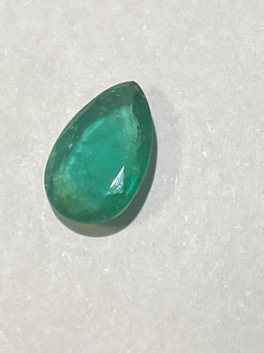 Grün Smaragd - 1.90 ct