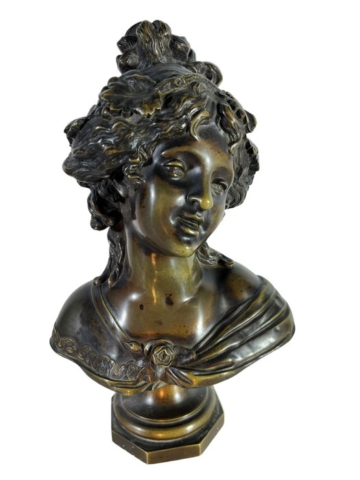 Au goût de Clodion - Escultura, Buste de jeune femme - 24 cm - Bronce (patinado)