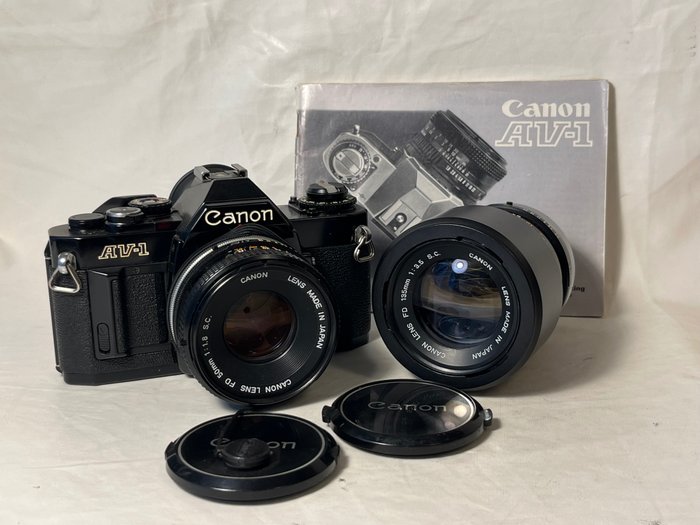 Canon AV-1 black SLR  camera + 2 lenzen 50 + 135 mm Fotocamera reflex a obiettivo singolo (SLR)
