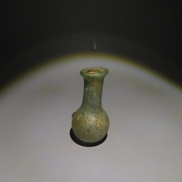 玻璃 Ungüentarium，公元一至三世纪。 8 厘米高。完好无损的  (没有保留价)