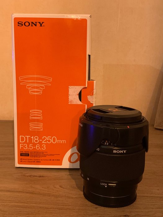 Sony DT 18-250 mm f3.5-6.3 Objectif à focale variable