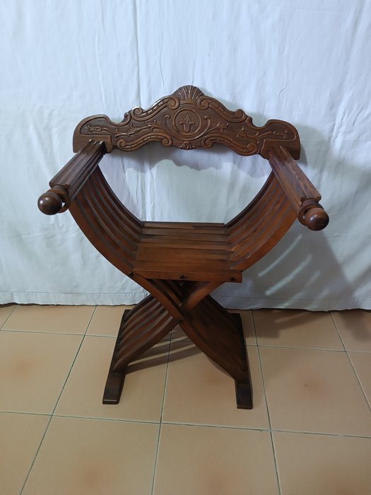 Chair - Savonarola - Wood