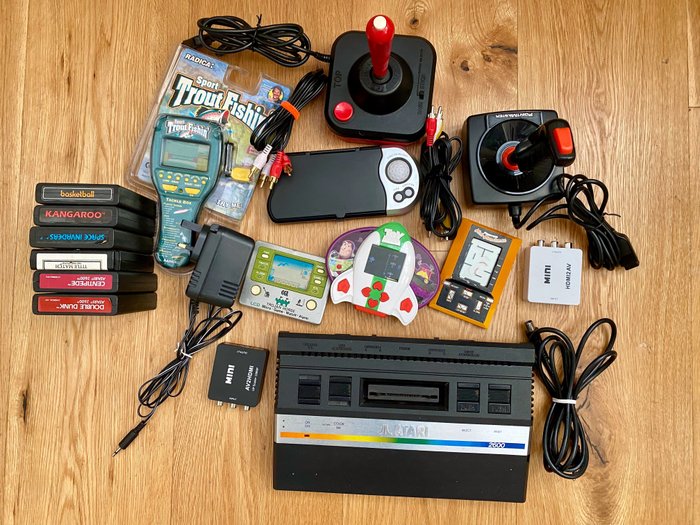 Atari, Game - ATARi 2600, Trojan horse, Mini Munchman, Disney Toy Story, radical Bass fishing , Systems Golf - Tv-spelkonsol (15) - Utan original låda