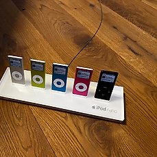 APPLE – IPod Nano 2nd Generation Store Display model iPod