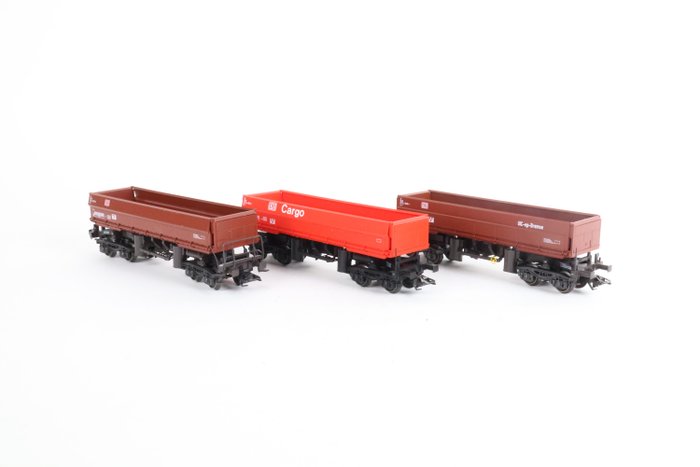 Märklin H0 - 48451 - Carrozza merci di modellini di treni (1) - Set di tre pezzi di autocarri ribaltabili Fans con meccanismo di inclinazione - DB, DB Cargo