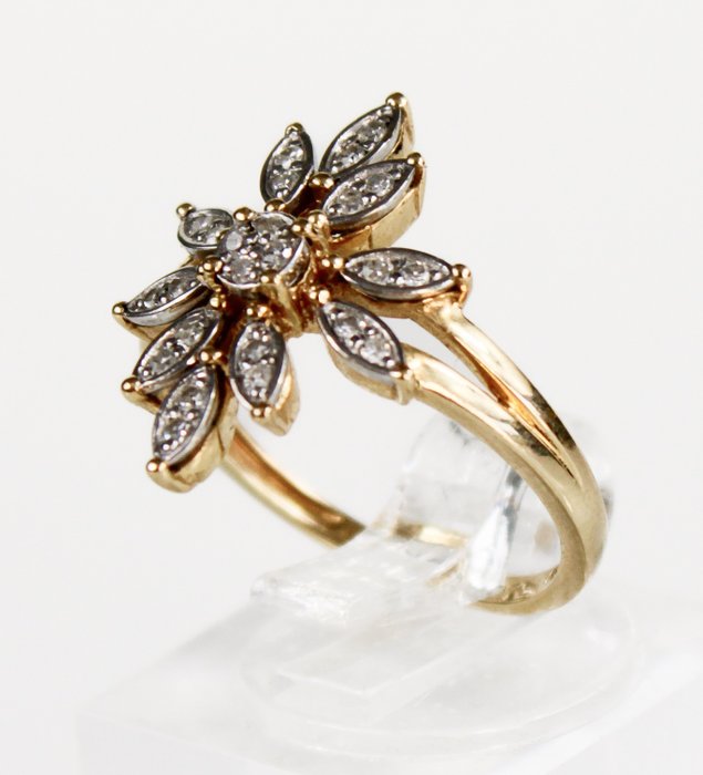 18 karaat Goud – Ring – Diamant