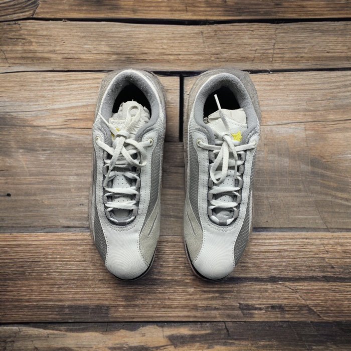 Puma (Limited Edition) - Calçado desportivo - Tamanho: Shoes / EU 39