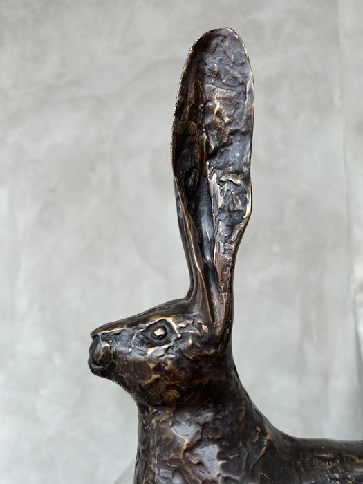 Beeld, No Reserve Price – Bronze Resting Hare – 23 cm – Brons