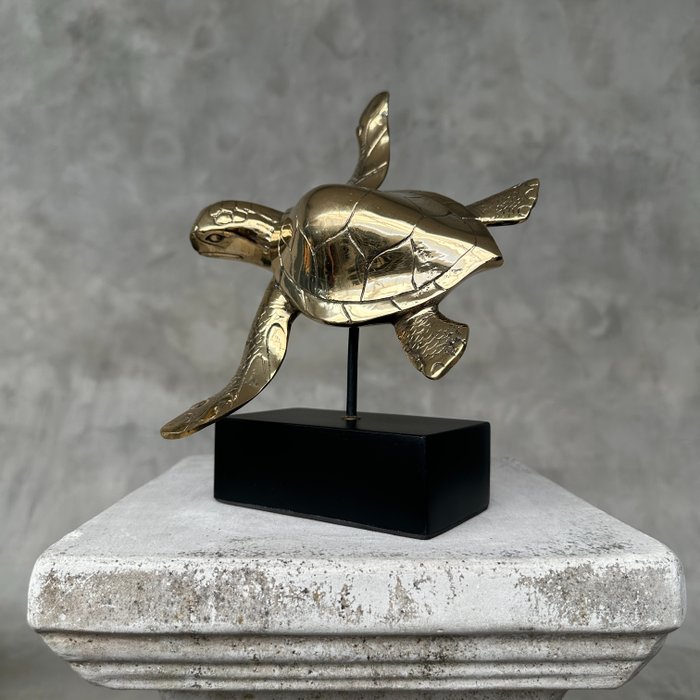 Veistos, NO RESERVE PRICE - Statue of a Bronze Polished Turtle on a Stand - 17 cm - Pronssi